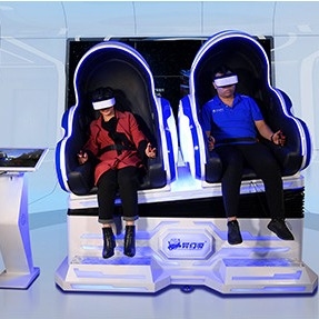 Doppio simulatore di realtà virtuale della sedia 2500W 9D dell'uovo di VR per la zona di VR
