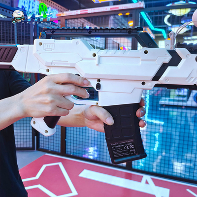 YHY Nuovo lanciato 4 giocatori VR Shooting Simulator con 360 Free Roam e giochi multiplayer