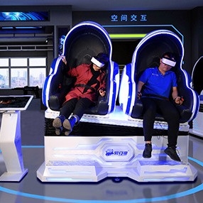 Simulatore d'accensione rosa del cinema dei sedili 9D VR della sedia 2 dell'uovo di VR
